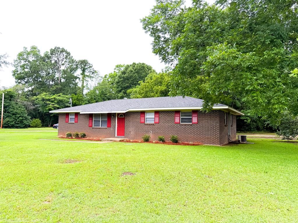 2600 Kristie Rd, Dothan, AL 36303