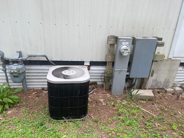 15306 County Road W, Crivitz, WI 54114