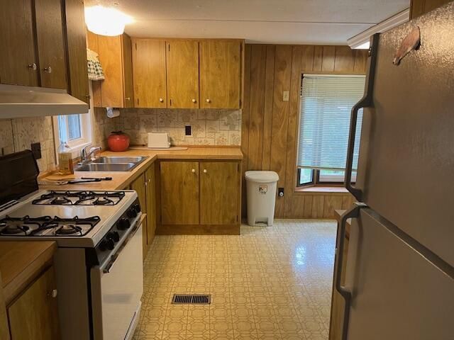 15306 County Road W, Crivitz, WI 54114