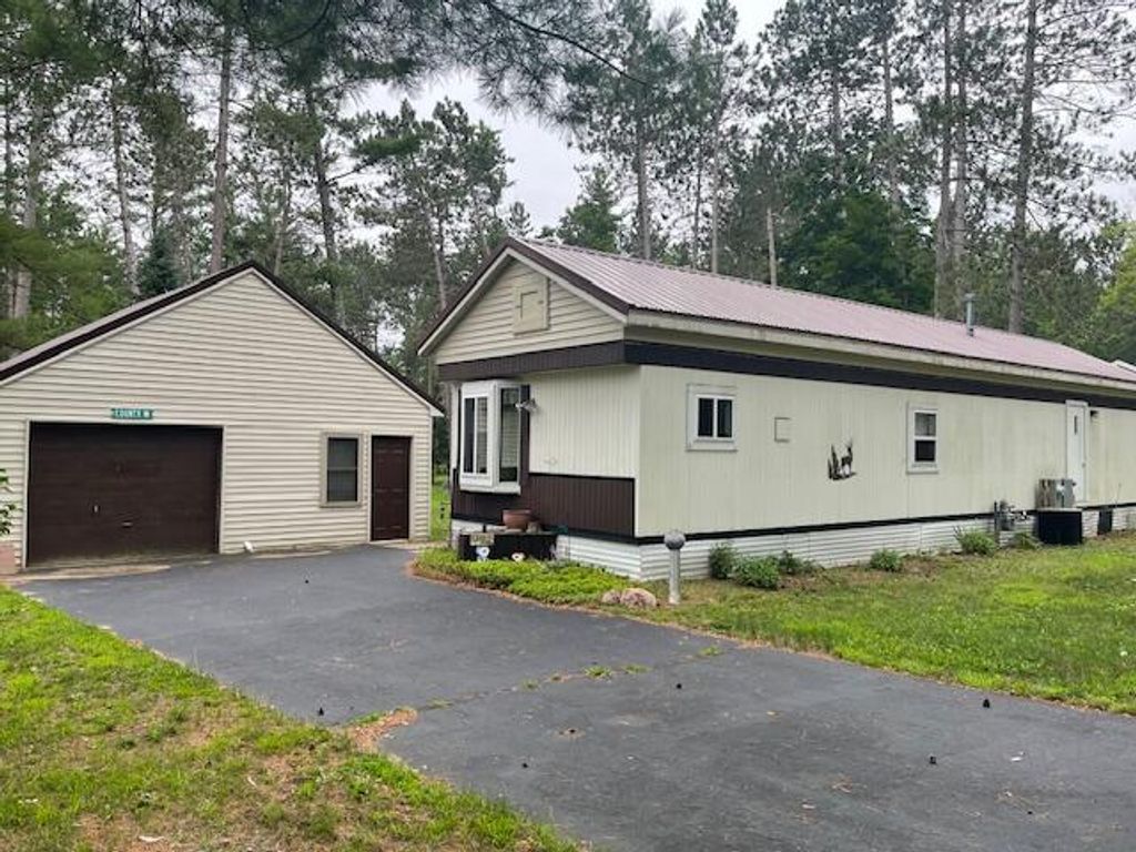 15306 County Road W, Crivitz, WI 54114