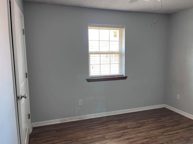 122 N Sawmill Road, Searcy, AR 72143