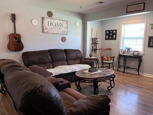 122 N Sawmill Road, Searcy, AR 72143
