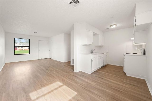 10906 Penrith Lane, Oklahoma City, OK 73114
