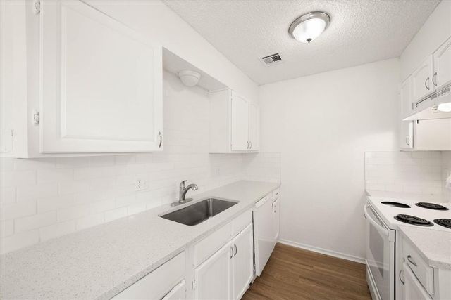 10906 Penrith Lane, Oklahoma City, OK 73114