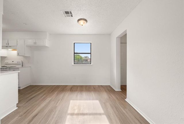 10906 Penrith Lane, Oklahoma City, OK 73114