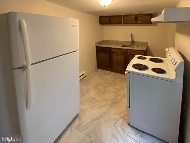 1405 E PRESTON ST E, Baltimore, MD 21213