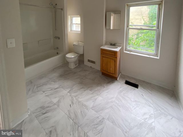 1405 E PRESTON ST E, Baltimore, MD 21213