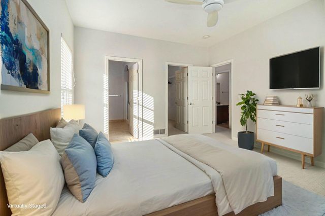 217 W Oakbrook Drive, Ann Arbor, MI 48103