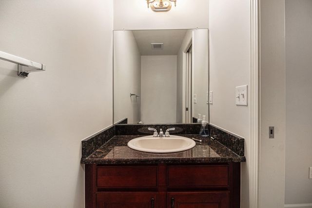 217 W Oakbrook Drive, Ann Arbor, MI 48103