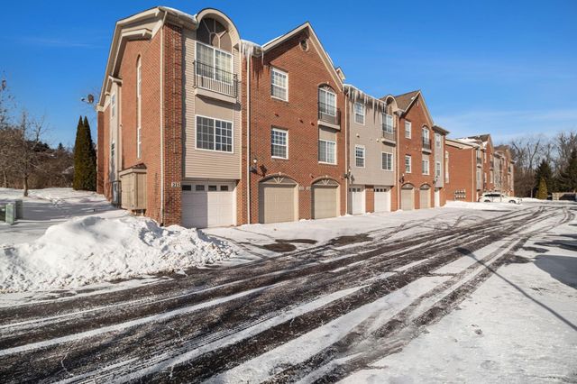 217 W Oakbrook Drive, Ann Arbor, MI 48103