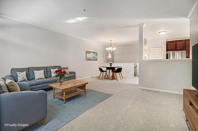 217 W Oakbrook Drive, Ann Arbor, MI 48103