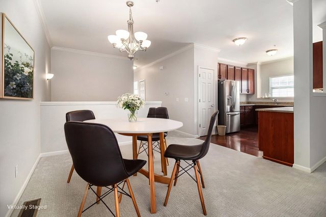 217 W Oakbrook Drive, Ann Arbor, MI 48103