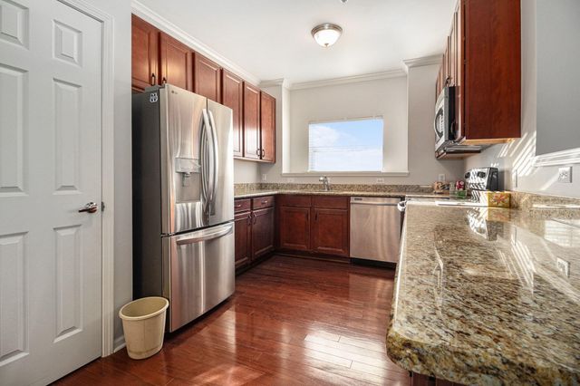 217 W Oakbrook Drive, Ann Arbor, MI 48103