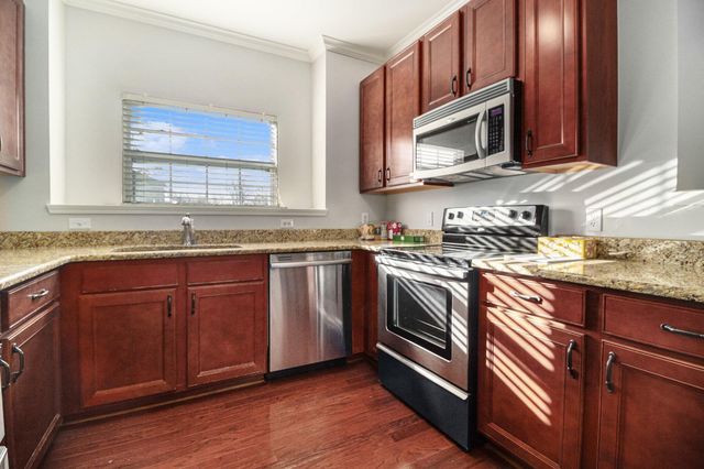 217 W Oakbrook Drive, Ann Arbor, MI 48103