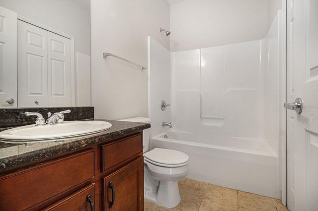 217 W Oakbrook Drive, Ann Arbor, MI 48103