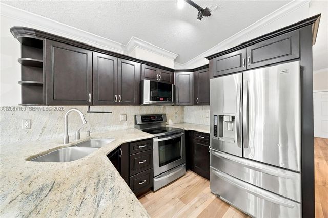 18751 NW 84th Place 505-5, Hialeah, FL 33015