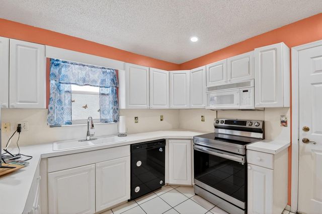 1081 Island Manor Drive, Greenacres, FL 33413