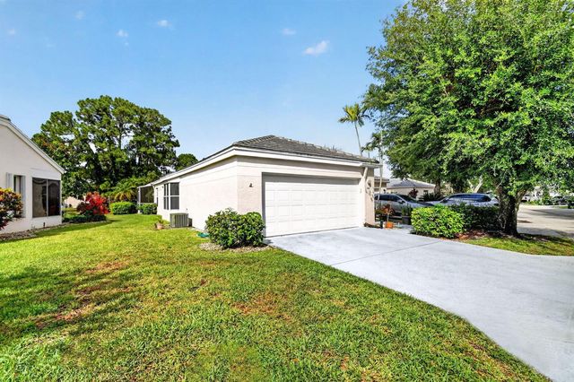 1081 Island Manor Drive, Greenacres, FL 33413