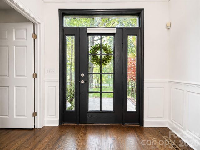 8503 Foxbridge Drive, Matthews, NC 28104