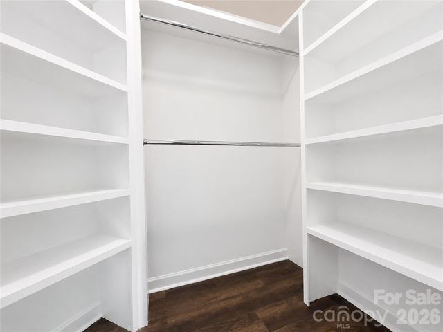 8503 Foxbridge Drive, Matthews, NC 28104