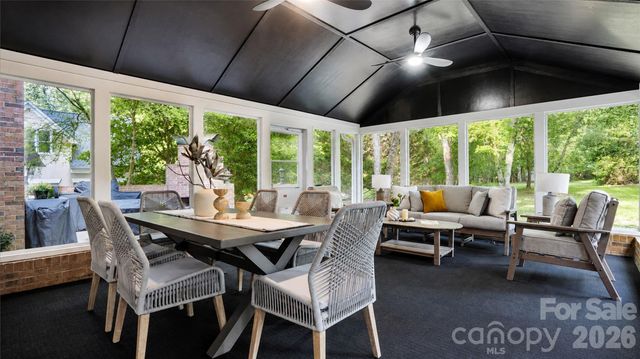 8503 Foxbridge Drive, Matthews, NC 28104