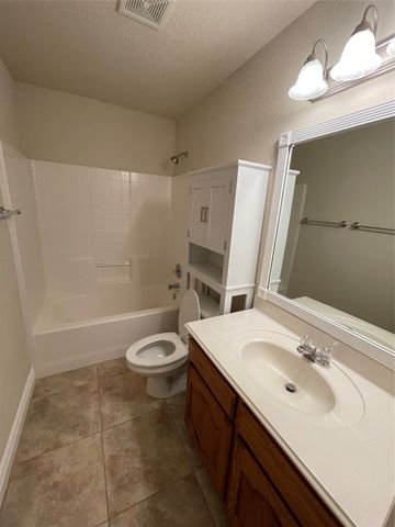 1425 Jacksons Run, Greenville, TX 75402
