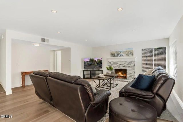 263 Fox Hills Drive, Thousand Oaks, CA 91361