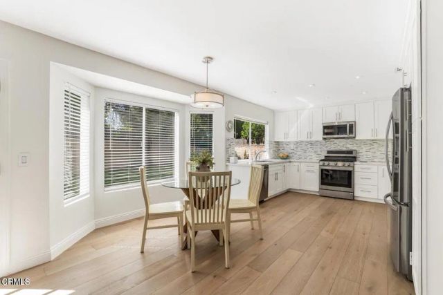 263 Fox Hills Drive, Thousand Oaks, CA 91361