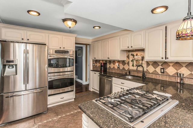 219 N Nassau Avenue, Massapequa, NY 11758