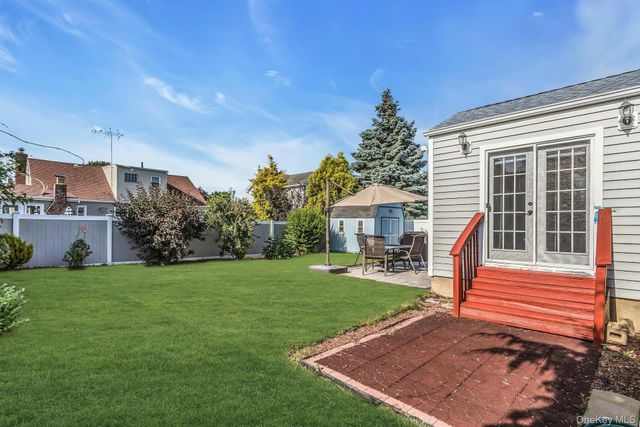 219 N Nassau Avenue, Massapequa, NY 11758