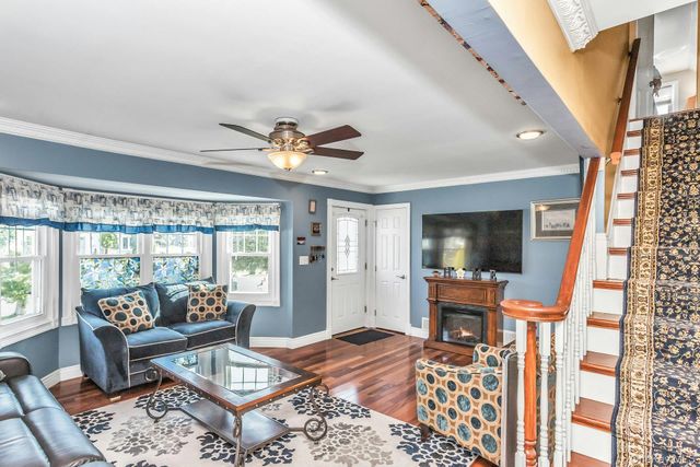 219 N Nassau Avenue, Massapequa, NY 11758