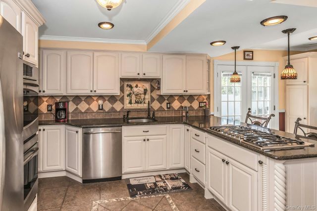 219 N Nassau Avenue, Massapequa, NY 11758