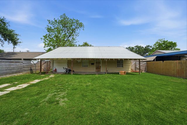 7511 Arnim Street, Houston, TX 77087