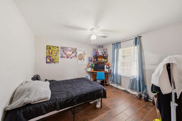 7511 Arnim Street, Houston, TX 77087
