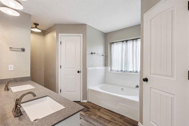 917 Westbury Terrace, Yukon, OK 73099