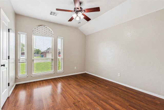 917 Westbury Terrace, Yukon, OK 73099