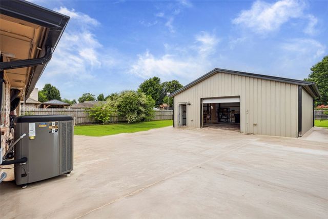 917 Westbury Terrace, Yukon, OK 73099