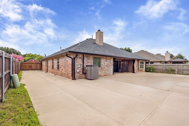 917 Westbury Terrace, Yukon, OK 73099