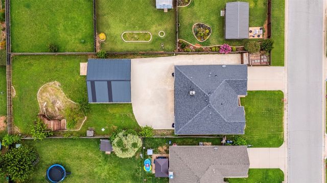 917 Westbury Terrace, Yukon, OK 73099