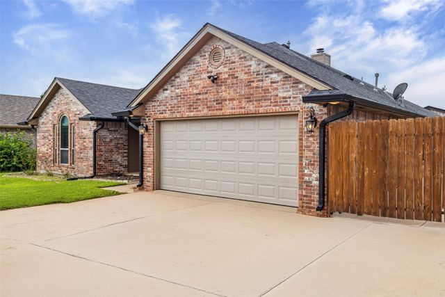 917 Westbury Terrace, Yukon, OK 73099