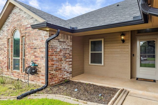 917 Westbury Terrace, Yukon, OK 73099