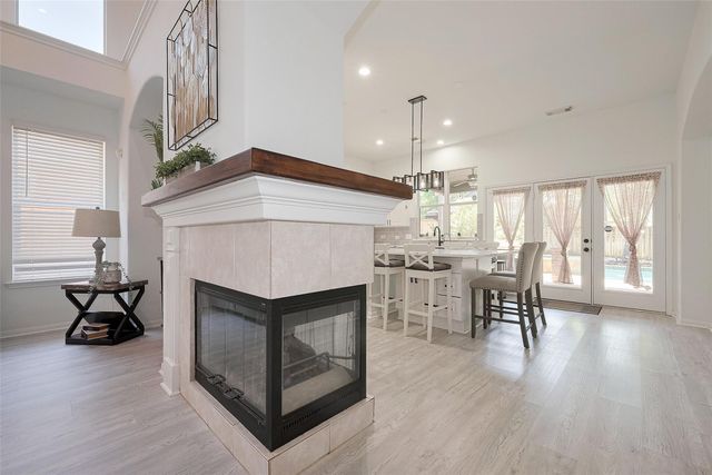 70 N Altwood Circle, The Woodlands, TX 77382