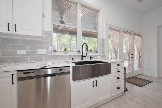 70 N Altwood Circle, The Woodlands, TX 77382
