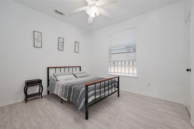 70 N Altwood Circle, The Woodlands, TX 77382