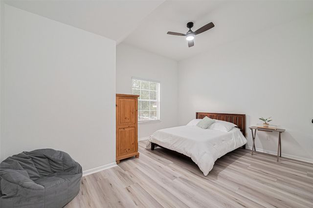 70 N Altwood Circle, The Woodlands, TX 77382
