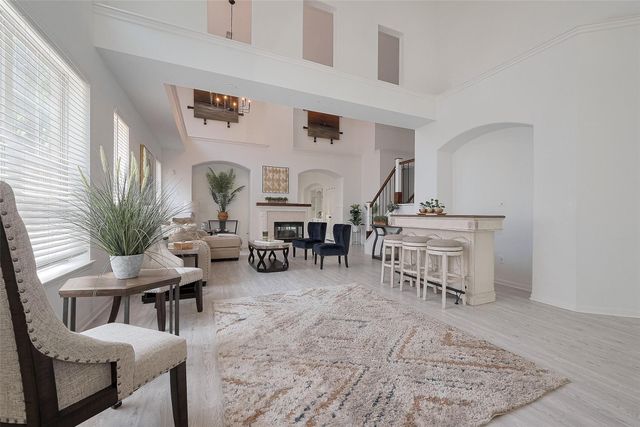 70 N Altwood Circle, The Woodlands, TX 77382