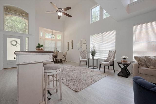 70 N Altwood Circle, The Woodlands, TX 77382