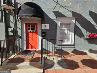 908 E Commercial Street, Conyers, GA 30012