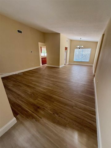 11561 SW 51st St, Cooper City, FL 33330