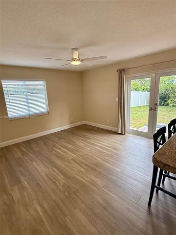 11561 SW 51st St, Cooper City, FL 33330